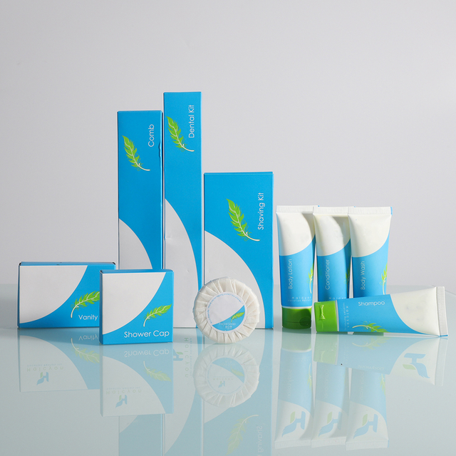 Custom Luxury Hotel Amenities Toiletries with Toothbrush Shampoo And Comb