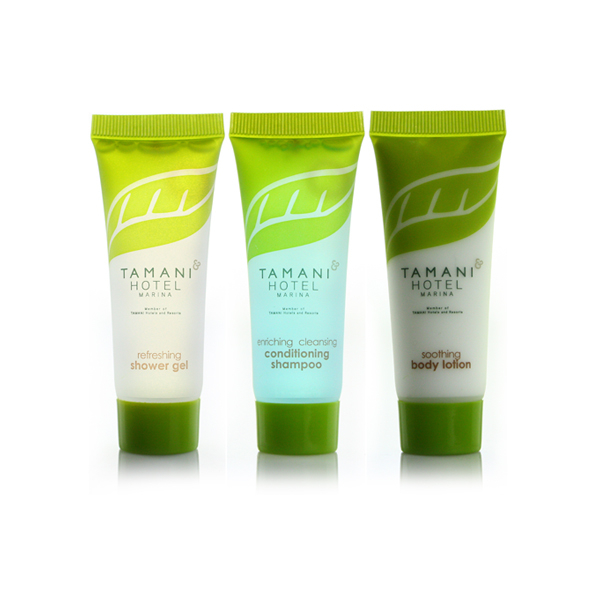 Custom Logo Eco Recyclable Hotel In Room Amenity Kit with Towel for Global Hotel Supplies