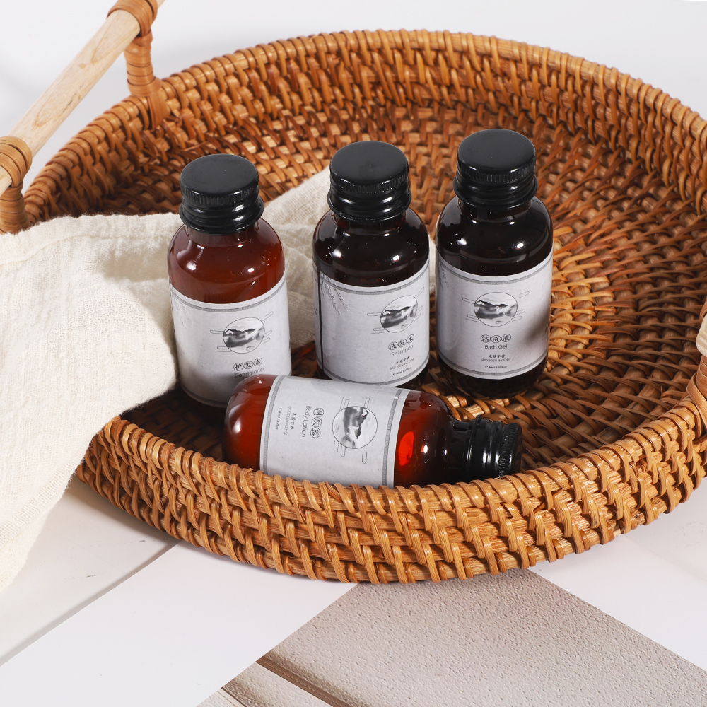 Natural Eco Friendly Recyclable Plastic Bottle and Sachet Hotel Amenities Set for Hotel Supplies
