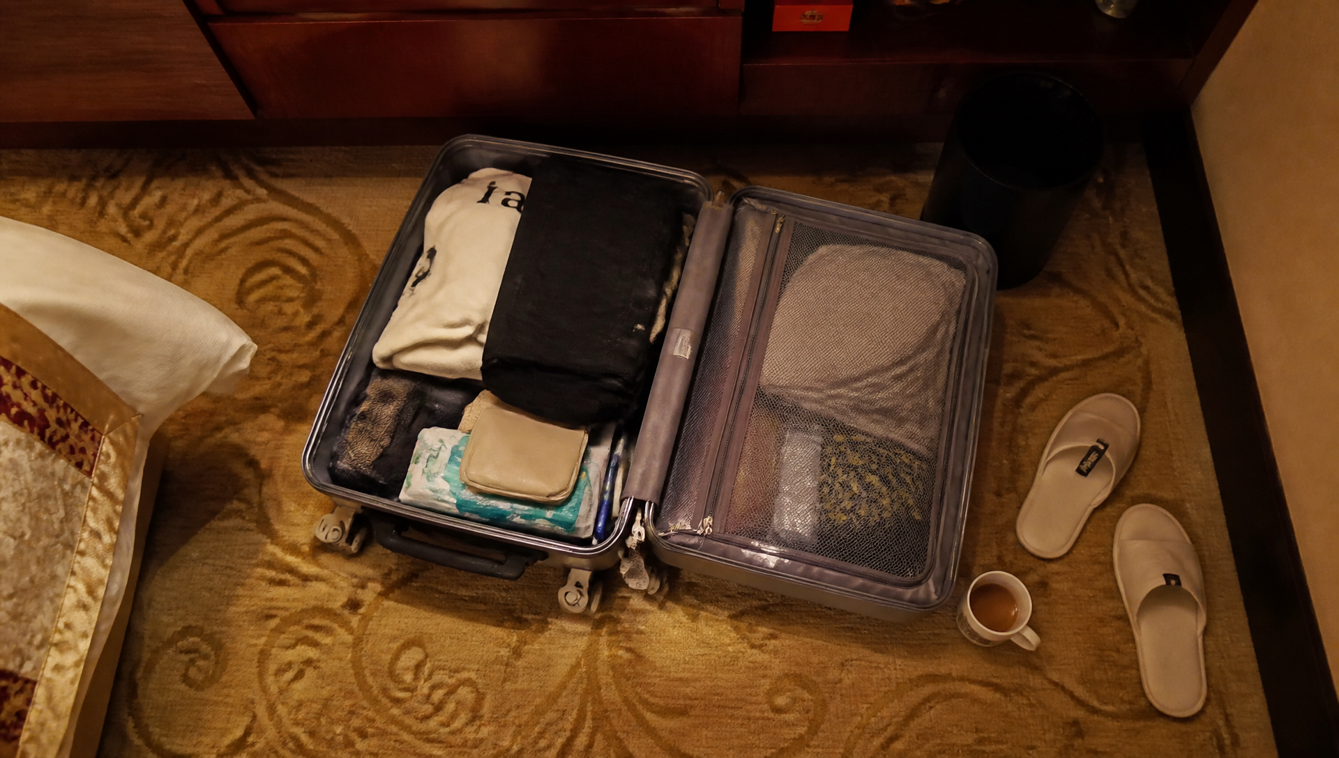 Should Hot Spring Resorts Provide Disposable Slippers? We Asked 20 Guests – The Answer Was Surprising