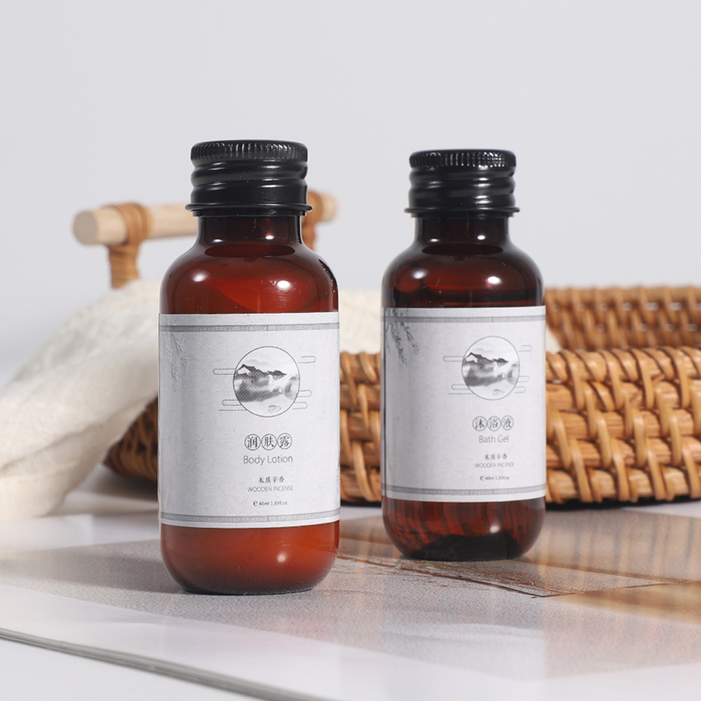 Natural Eco Friendly Recyclable Plastic Bottle and Sachet Hotel Amenities Set for Hotel Supplies